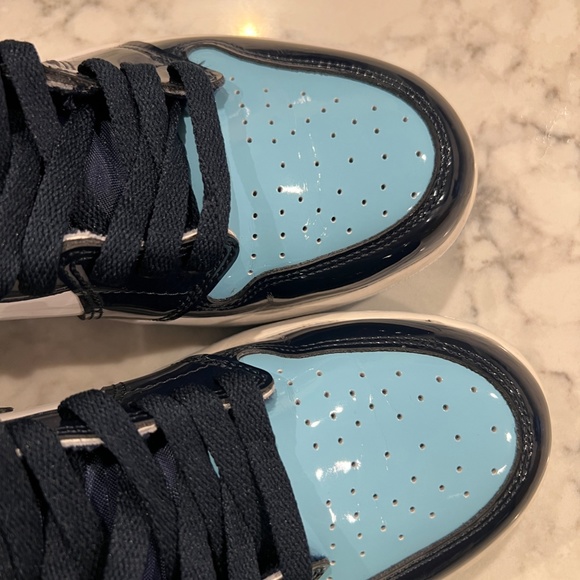 Wmns Air Jordan 1 Retro High OG 'Blue Chill' - Picture 4 of 4